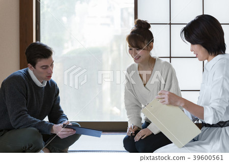 Meeting in Japanese room 39600561
