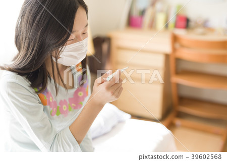 Cold image (Measuring body temperature) 39602568