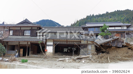 自從災難（2018年3月）以來，九州北部8個月的暴雨過後，朝倉市_黑松區 39602624