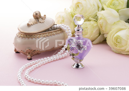 Women's Accessories 39607086