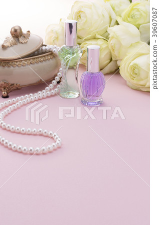 Women's Accessories 39607087