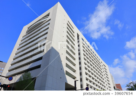 Chuo-ku, Fukuoka City Watanabe _ Tenjin (city hall) Chuo-ku, Fukuoka City Watanabe _ Tenjin (city hall) 39607654