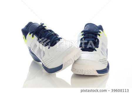 Sports shoes 39608113