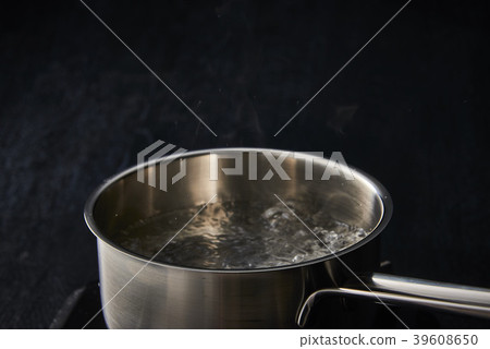 Boiling 39608650