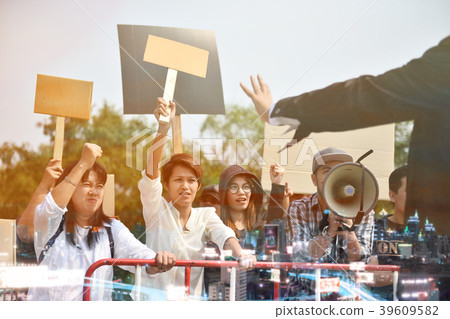 Protesters Protesters 39609582