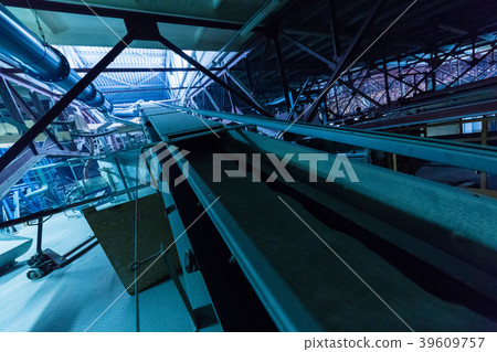 Manufacturing factory, wide-focus lens Manufacturing factory, wide-focus lens 39609757