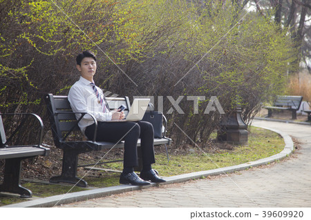 Businessman 39609920