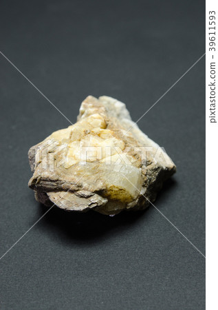Calcite 39611593