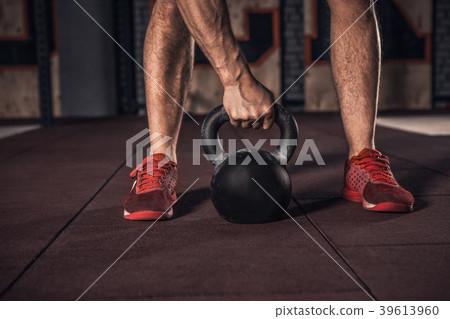 Crossfit kettlebell training 39613960