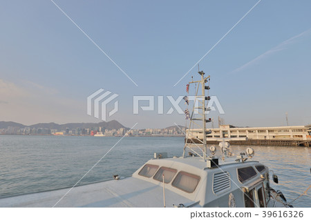 the Victoria Harbor of kwun tong to north point the Victoria Harbor of kwun tong to north point 39616326