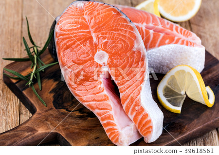 Slice of red fish salmon Slice of red fish salmon 39618561