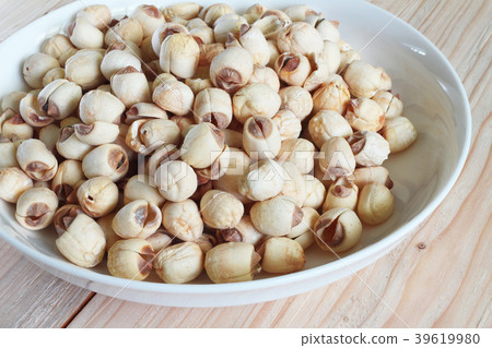 Lotus seed  39619980