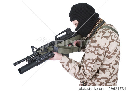 soldier with m4 carbine soldier with m4 carbine 39621784