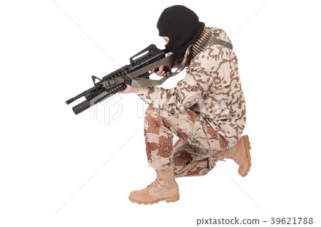 soldier with m4 carbine soldier with m4 carbine 39621788