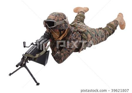 US MARINES with M249 machine gun 39621807