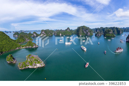 Halong Bay Vietnam panorama (super panorama and pa 39622853