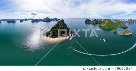 Halong Bay Vietnam panorama (super panorama and pa Halong Bay Vietnam panorama (super panorama and pa 39622854
