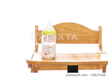 Baby bottle and baby chair 39623398