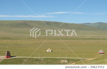 Eastern Tibet, Achengal Gompa Eastern Tibet, Achengal Gompa 39623452