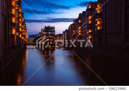 Blue hour in Warehouse District - Speicherstadt 39623966