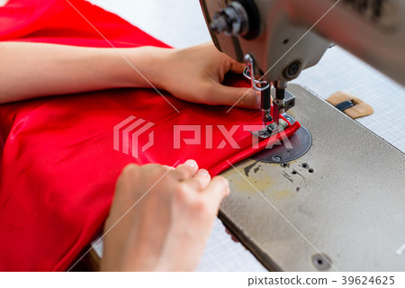 Detail of sewing machine Detail of sewing machine 39624625