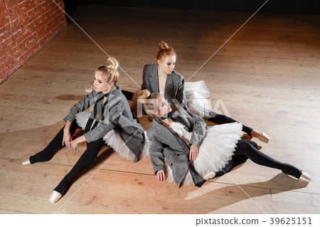 The ballet concept. Young ballerina girls relax The ballet concept. Young ballerina girls relax 39625151