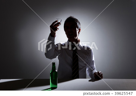 商人,男人,韓國人 商人,男人,韓國人 39625547