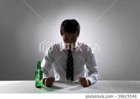 商人,男人,韓國人 商人,男人,韓國人 39625548