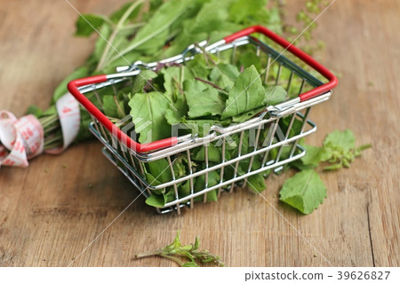 Herb fresh basil vegetables Herb fresh basil vegetables 39626827