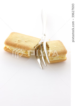 A quick break tea time 39627693