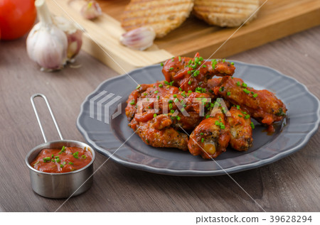 Spicy chicken wings Spicy chicken wings 39628294