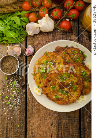 Fried potato pancakes Fried potato pancakes 39628446