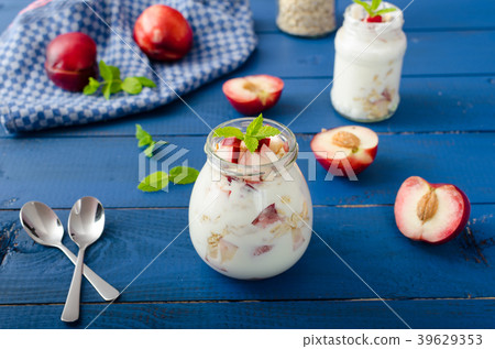 Domestic yogurt with fruit and granola Domestic yogurt with fruit and granola 39629353