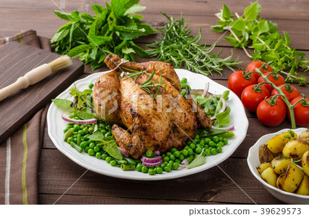 Grilled organic bio chicken 39629573