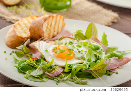 Light summer salad, herby smoothie Light summer salad, herby smoothie 39629665