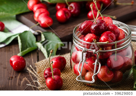 Freshly picked cherries 39629803