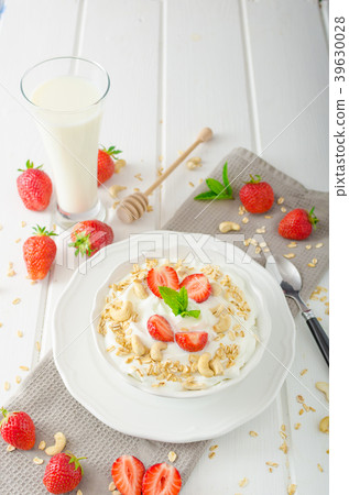 Domestic yogurt with strawberries 39630028
