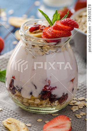 Domestic strawberry yogurt Domestic strawberry yogurt 39630178