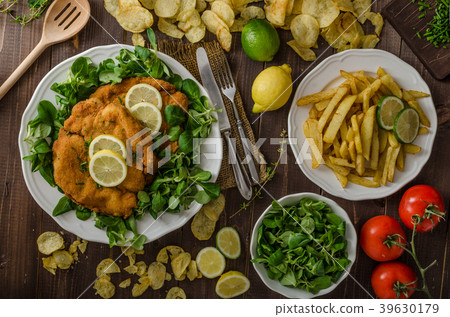 German schnitzel German schnitzel 39630179