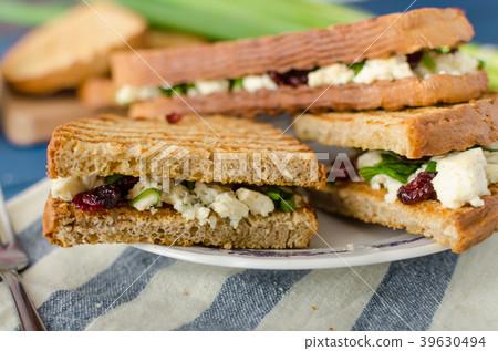 Sandwich with blue cheese and cranberries Sandwich with blue cheese and cranberries 39630494