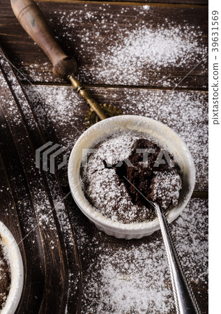 Chocolate souffle home 39631569