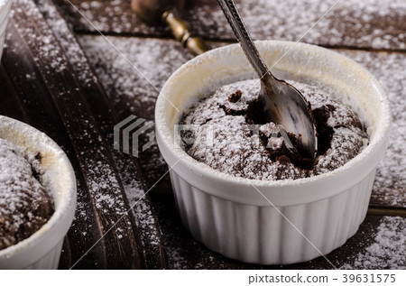 Chocolate souffle home 39631575