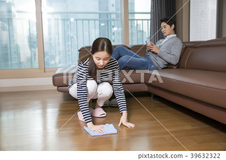 Conceptable photo of new married couple daily life. 225 Conceptable photo of new married couple daily life. 225 39632322