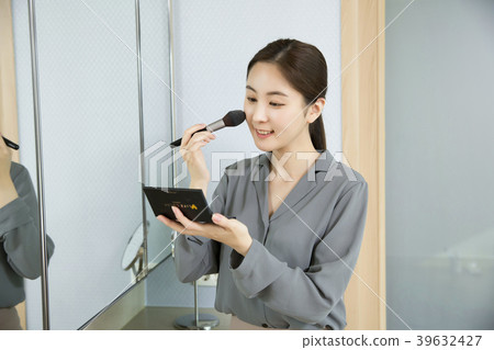 Conceptable photo of new married couple daily life. 118 Conceptable photo of new married couple daily life. 118 39632427