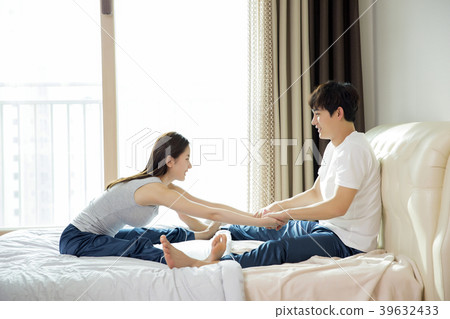 Conceptable photo of new married couple daily life. 044 Conceptable photo of new married couple daily life. 044 39632433