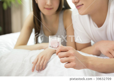 Conceptable photo of new married couple daily life. 099 Conceptable photo of new married couple daily life. 099 39632709