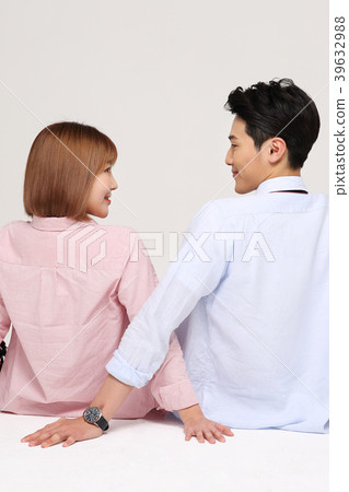 Happy young traveler couple concept photo. set out on a trip to honeymoon, camping and summer vacation concept isolated on white background. 171 Happy young traveler couple concept photo. set out on a trip to honeymoon, camping and summer vacation concept isolated on white background. 171 39632988