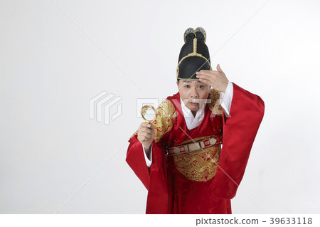 A middle-aged man who dressed a king's clothes making funny expression photo. 325 A middle-aged man who dressed a king's clothes making funny expression photo. 325 39633118