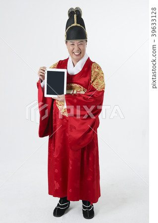A middle-aged man who dressed a king's clothes making funny expression photo. 352 A middle-aged man who dressed a king's clothes making funny expression photo. 352 39633128