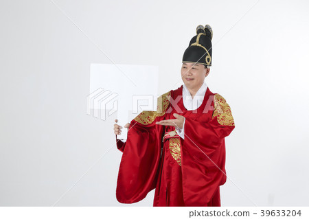 A middle-aged man who dressed a king's clothes making funny expression photo. 338 A middle-aged man who dressed a king's clothes making funny expression photo. 338 39633204